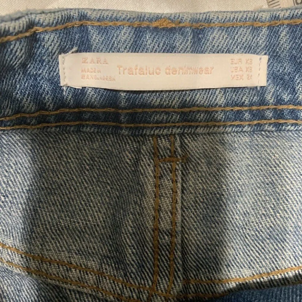 Zara womens ligh medium blue distressed denim jean mini skirt Xs